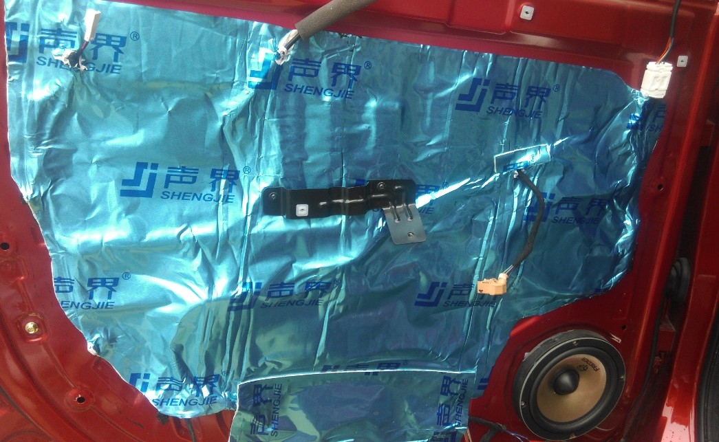 瑞虎5升級全球音導(dǎo)航隔音換喇叭加低音炮