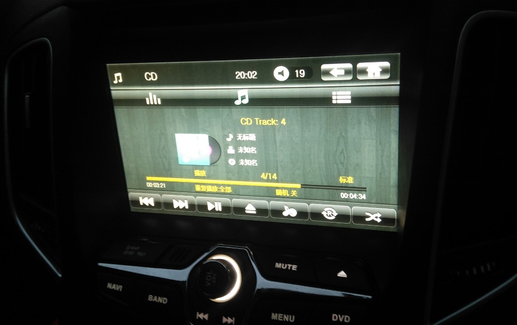 瑞虎5升級全球音導(dǎo)航隔音換喇叭加低音炮