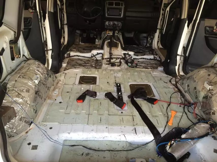 長豐獵豹飛騰全車中道隔音+賽倫科特檔火墻隔音－南寧途悅