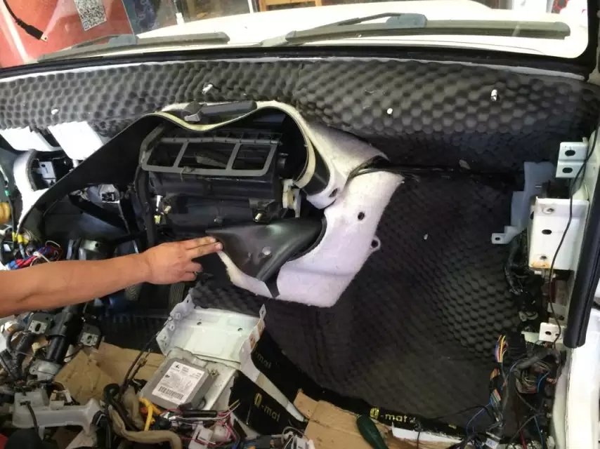 長豐獵豹飛騰全車中道隔音+賽倫科特檔火墻隔音－南寧途悅