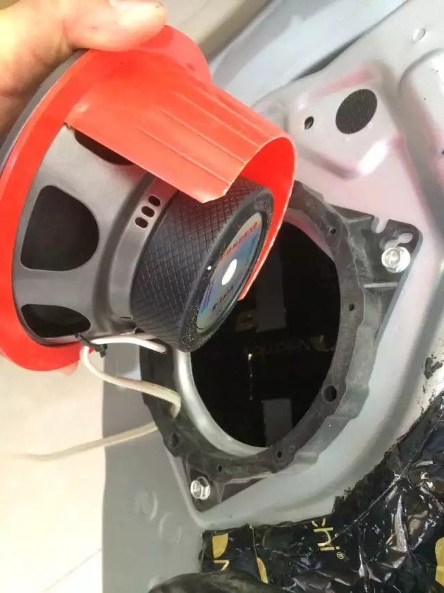 日產(chǎn)陽光音響改裝弗雷斯喇叭+中道隔音－南寧途悅音響