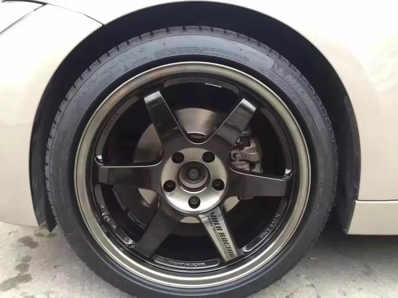 寶馬，裝TE37 SL．19寸 ，完工！