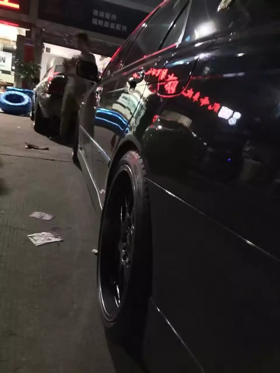 皇冠，換19寸 鍛造 BBS 完工。