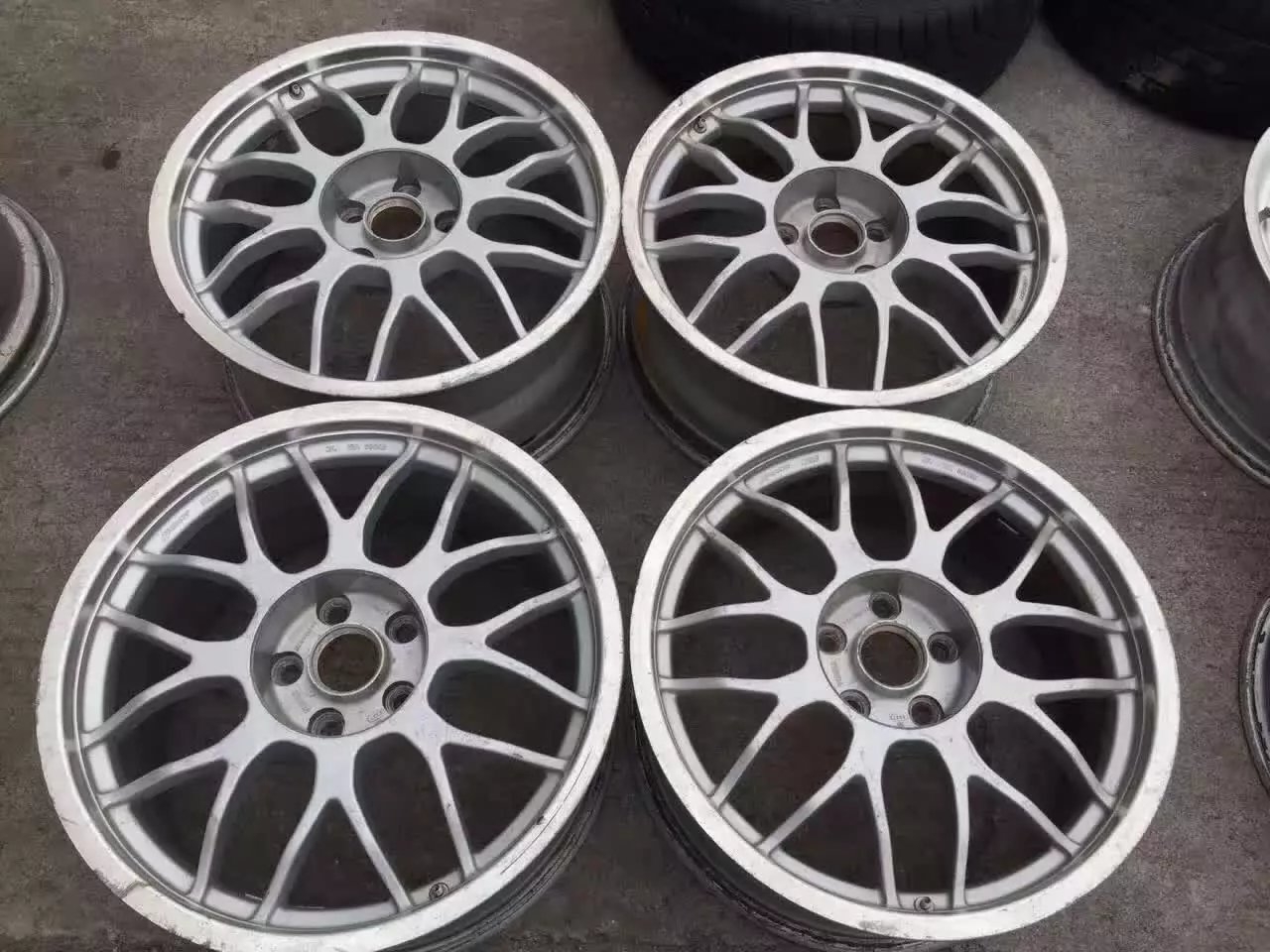 二手，鍛造 BBS RG ? 18寸