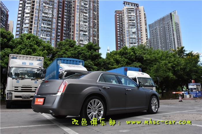 克萊斯勒300C全車貼膜改色深圳膜幻色彩改色實體店