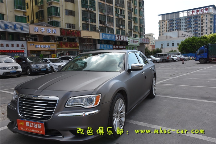 克萊斯勒300C全車貼膜改色深圳膜幻色彩改色實體店
