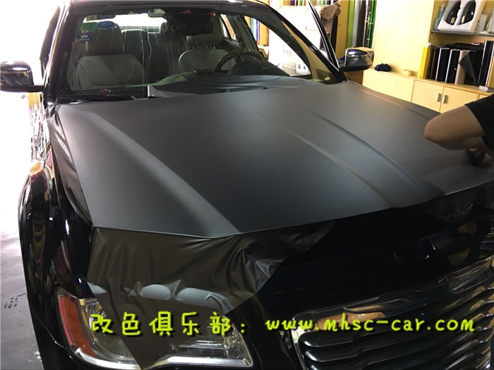 克萊斯勒300C全車貼膜改色深圳膜幻色彩改色實體店