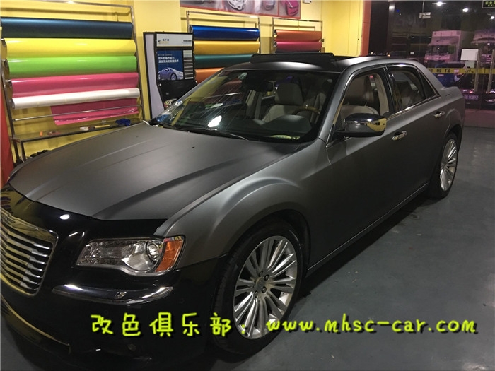 克萊斯勒300C全車貼膜改色深圳膜幻色彩改色實體店