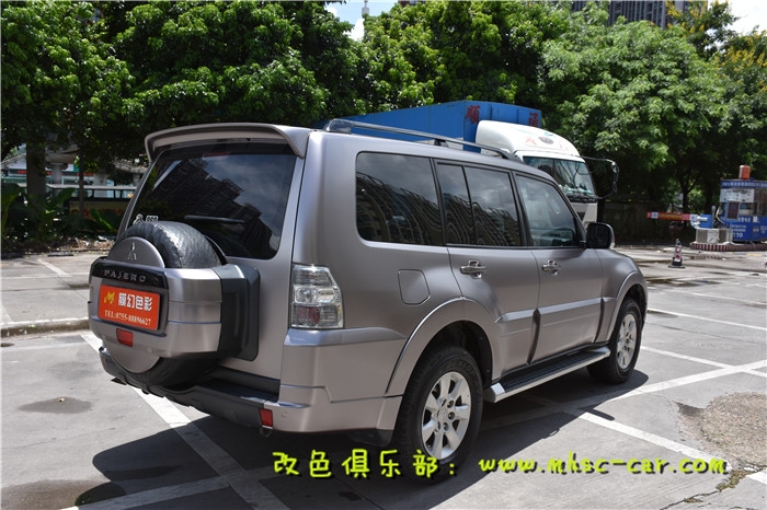 三菱帕杰羅貼膜改色深圳車衣裳膜幻色彩貼膜改色實(shí)體店出品