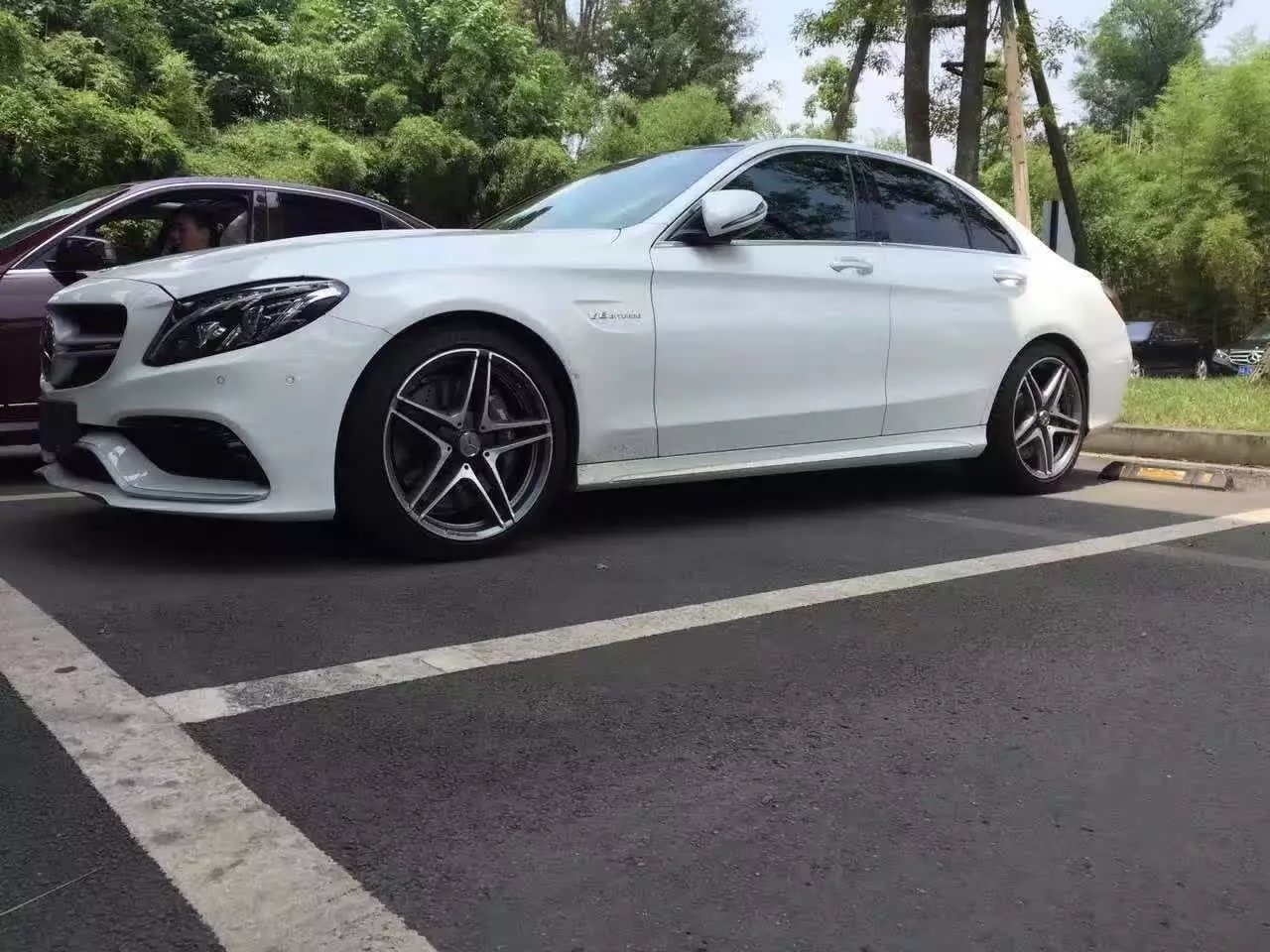 奔馳 新款 C63．AMG. 19寸 連米其林輪胎