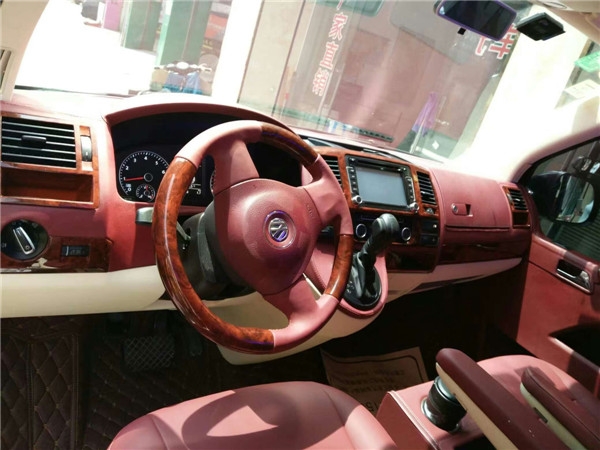 陜西西安商務(wù)車(chē)內(nèi)飾改裝/杰歌改裝之凱路威內(nèi)飾--用挑剔的眼光審視
