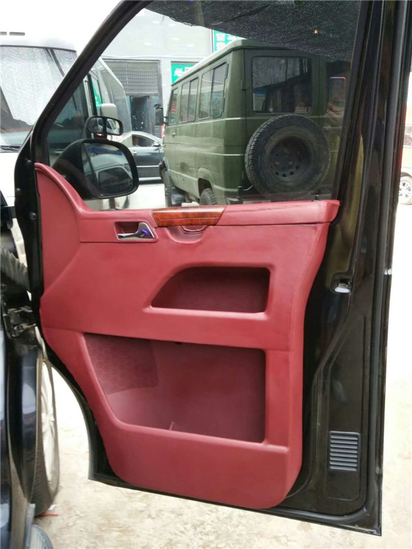 陜西西安商務(wù)車(chē)內(nèi)飾改裝/杰歌改裝之凱路威內(nèi)飾--用挑剔的眼光審視