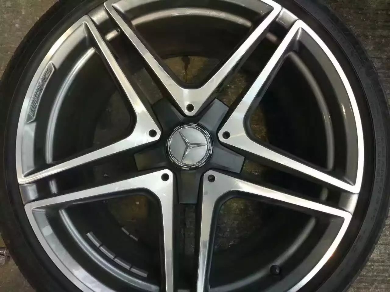 最新 C63S  單門 19寸，新車下地