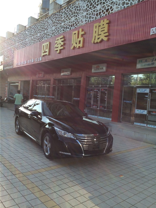 武漢龍膜豐田皇冠全車頂級(jí)膜施工 AVS70+暢悅15