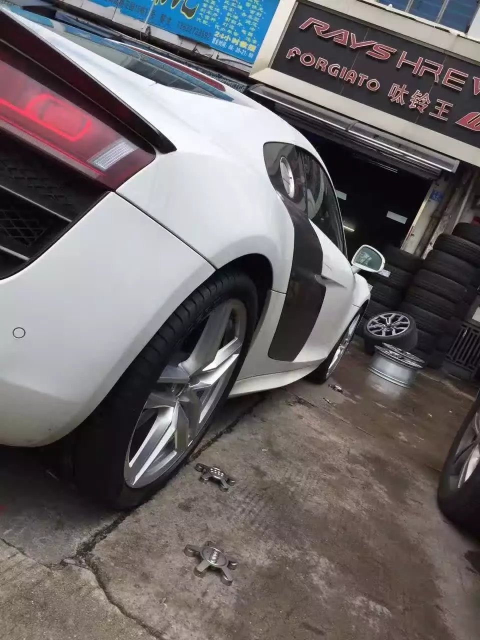 奧迪 R8 ，裝原裝 完工！