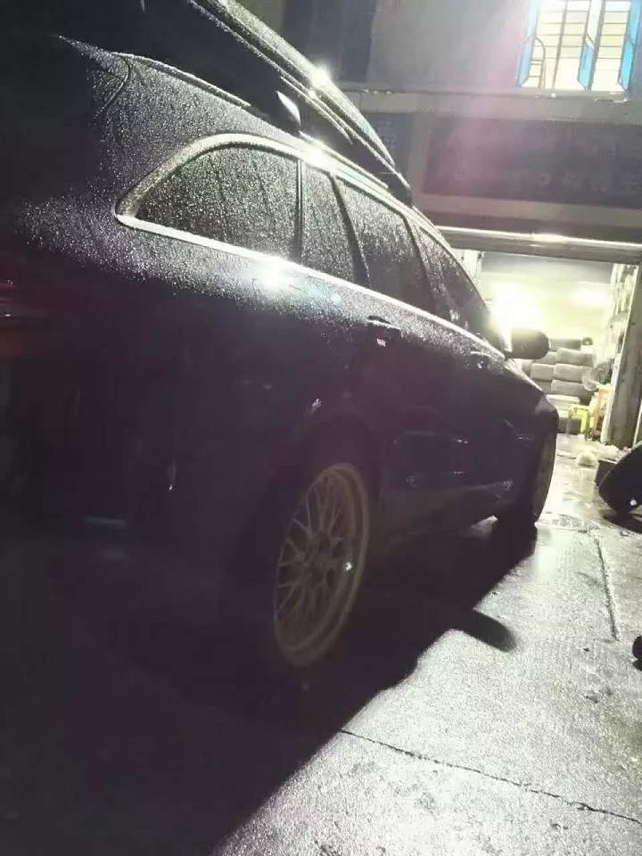 昨晚裝車效果:BBS 裝 奔馳