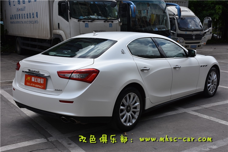 瑪莎拉蒂Ghibli車身貼膜改色施工德國PWF電光金屬白