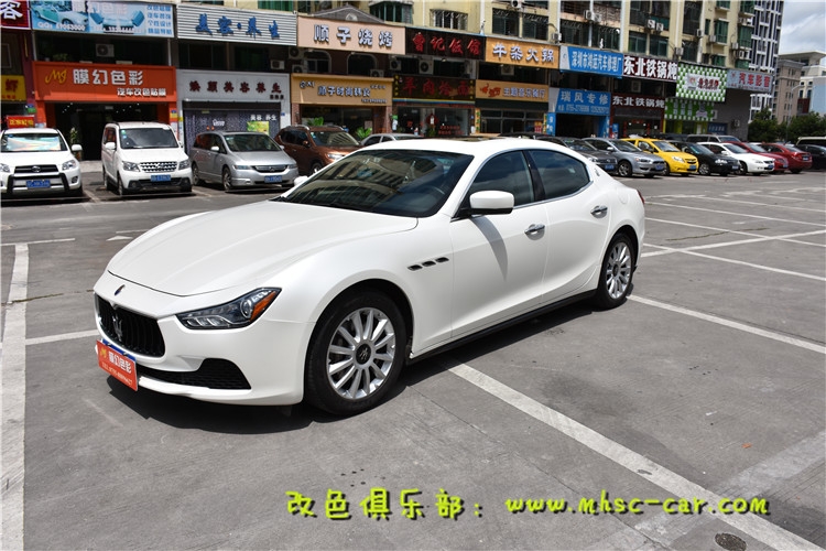 瑪莎拉蒂Ghibli車身貼膜改色施工德國PWF電光金屬白