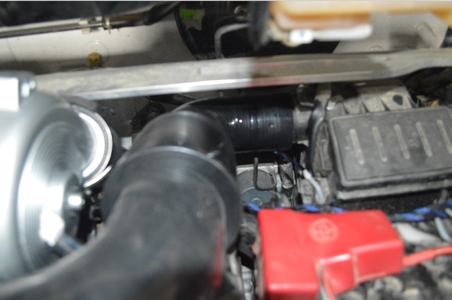 日產(chǎn)NV200 進(jìn)氣改裝提升動力改裝加裝鍵程離心式電動渦輪增壓器LX2008案例