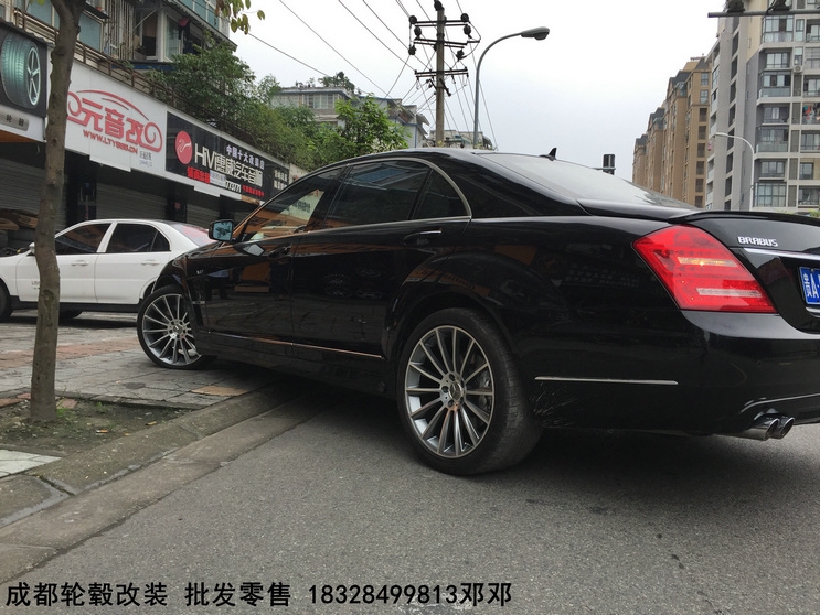 奔馳巴博斯S級(jí)  換裝20寸 輪轂 裝車(chē)