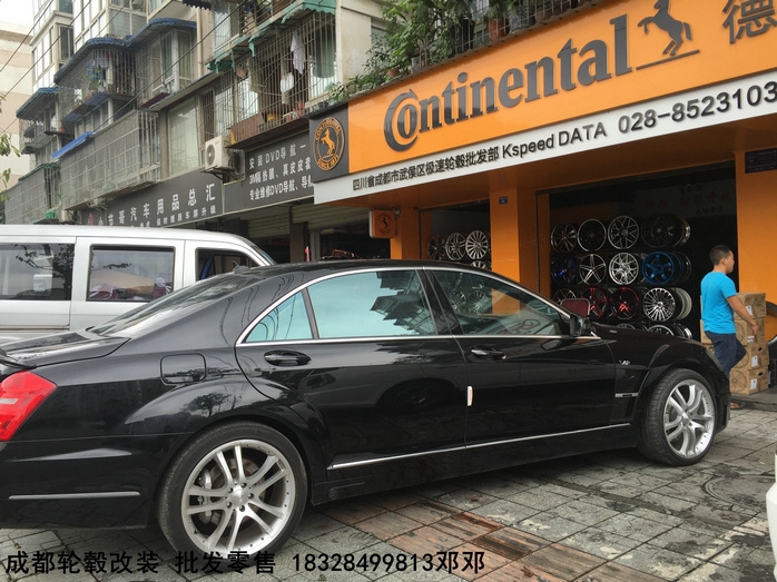 奔馳巴博斯S級(jí)  換裝20寸 輪轂 裝車(chē)