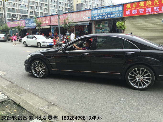 奔馳巴博斯S級(jí)  換裝20寸 輪轂 裝車(chē)