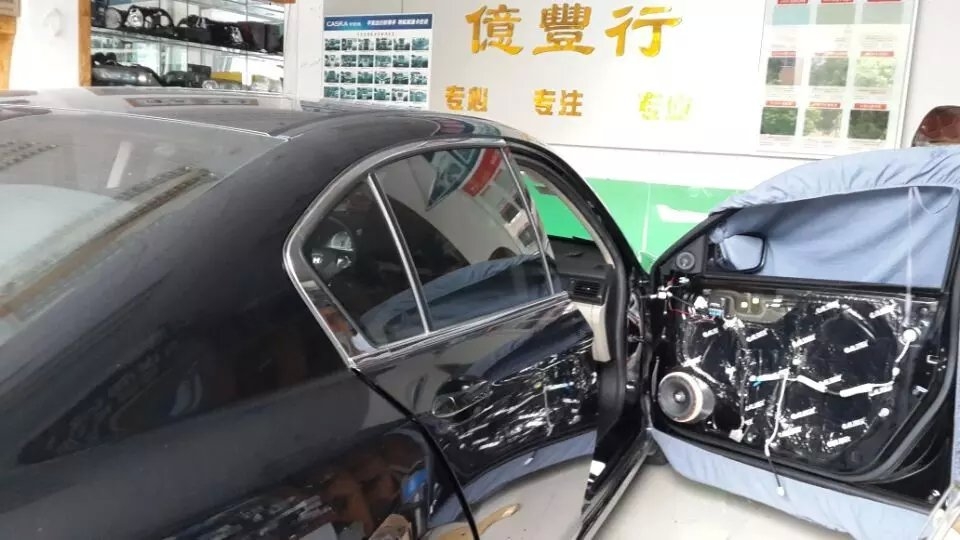 中山億豐行汽車音響改裝.音樂(lè)伴你行——本田九代雅閣汽車音響改裝