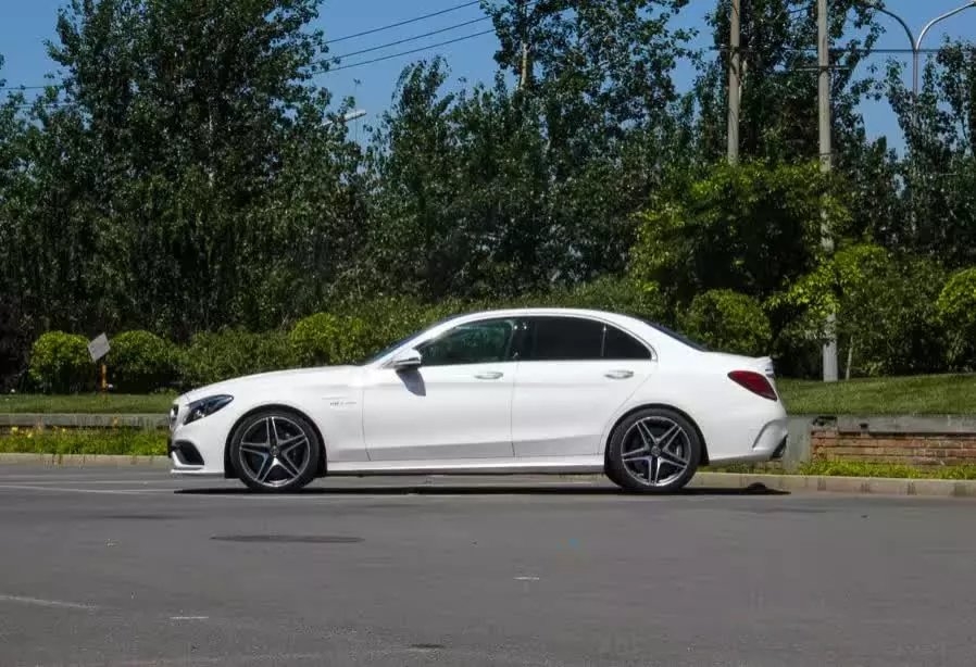 奔馳 C63 ? 原裝 19寸