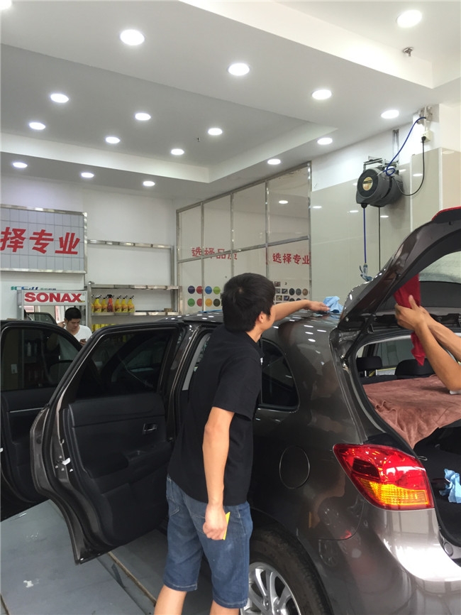三菱勁炫全車愛思酷膜施工-四季貼膜南湖店出品
