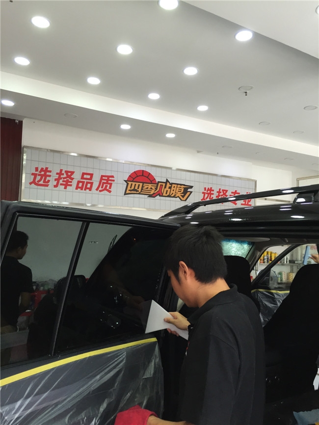 三菱帕杰羅全車龍膜太陽膜施工-四季貼膜南湖店出品