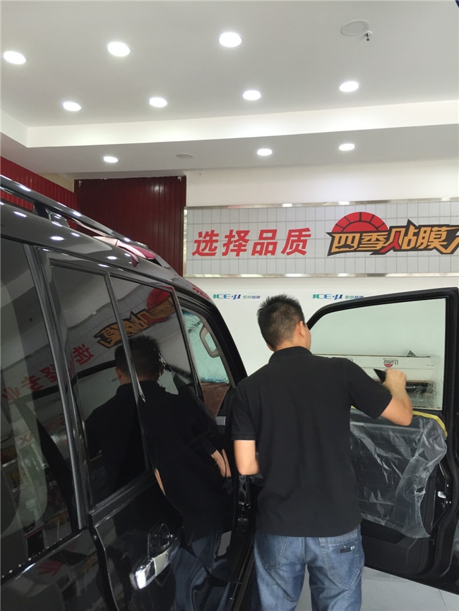 三菱帕杰羅全車龍膜太陽膜施工-四季貼膜南湖店出品