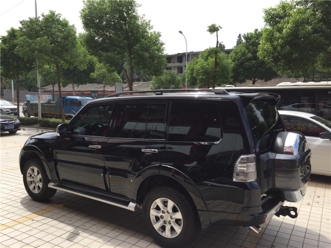 三菱帕杰羅全車龍膜太陽膜施工-四季貼膜南湖店出品