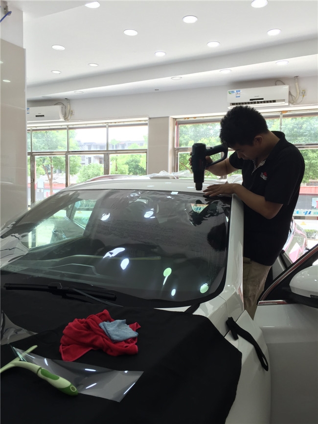 武漢寶沃汽車全車龍膜頂級膜施工/前擋AVS70+側(cè)后LATI15
