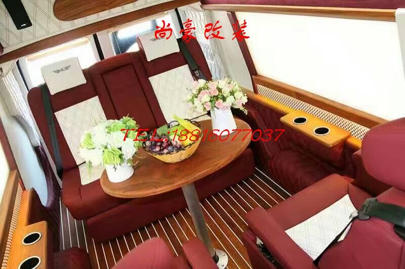 奔馳唯雅諾商務(wù)車改裝升級(jí)