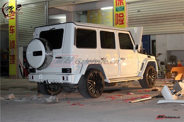 奔馳G級改裝BRABUS包圍G55G500G63G65AMG巴博斯大包圍排氣機蓋燈