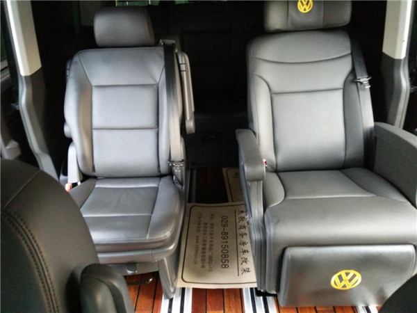 西安商務(wù)車改裝/杰歌之大眾凱路威加裝航空座椅、木地板改裝等等...