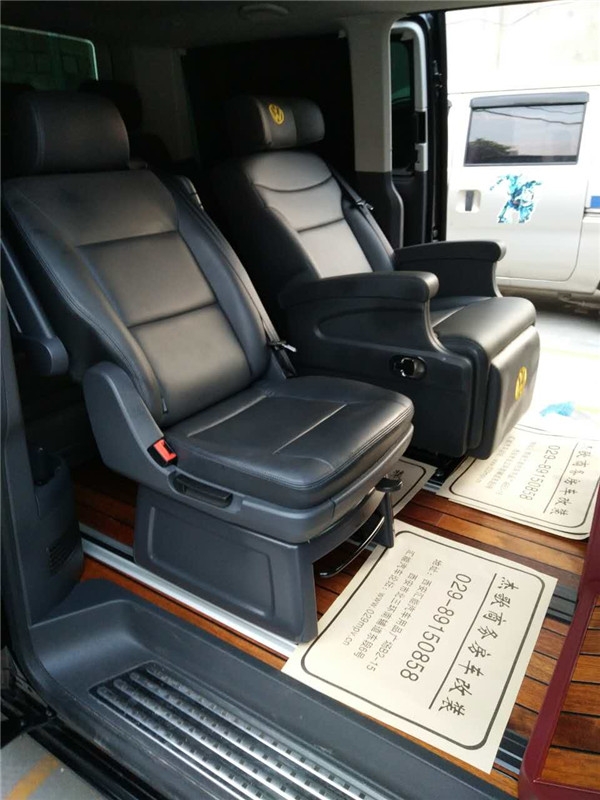 西安商務(wù)車改裝/杰歌之大眾凱路威加裝航空座椅、木地板改裝等等...