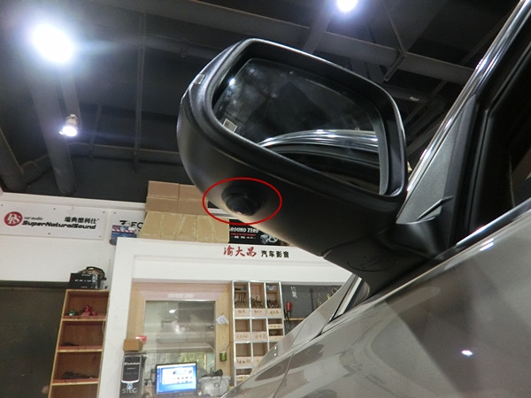 寶馬3系加裝1080P超清360度道可視全景行車(chē)記錄儀_重慶渝大昌汽車(chē)音響