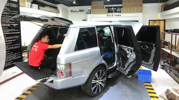 重慶汽車隔音系列之路虎攬勝全車隔音降噪工程安博士環(huán)保隔音_渝大昌汽車音響改裝