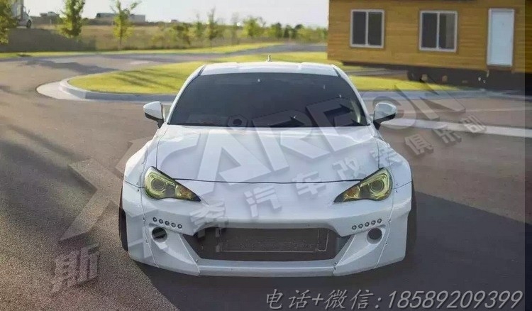 豐田86/斯巴魯BRZ加裝兔二代寬體大包圍