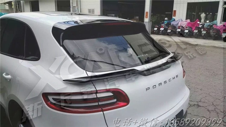 保時捷macan加裝碳纖維中翼 頂翼