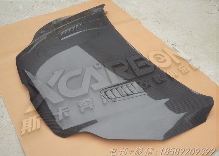 12福克斯改裝碳纖維開孔機(jī)蓋