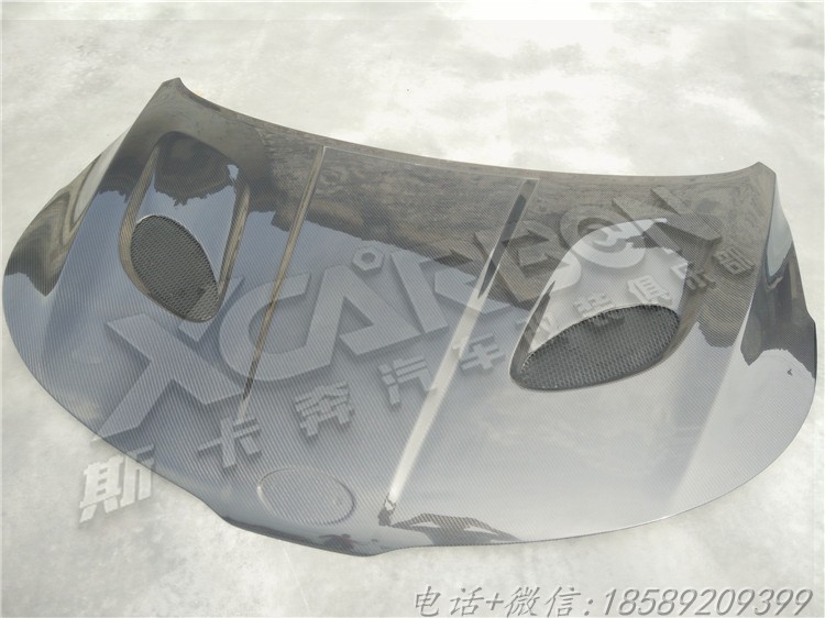 起亞K2換裝碳纖維開孔引擎蓋