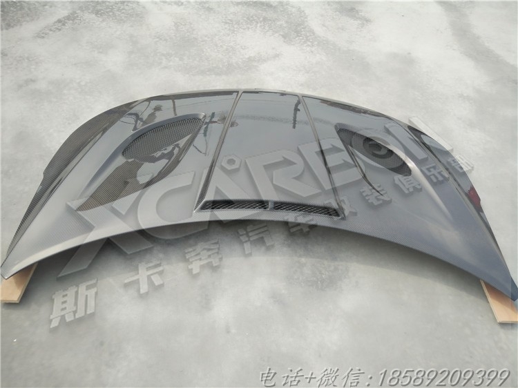 起亞K2換裝碳纖維開孔引擎蓋
