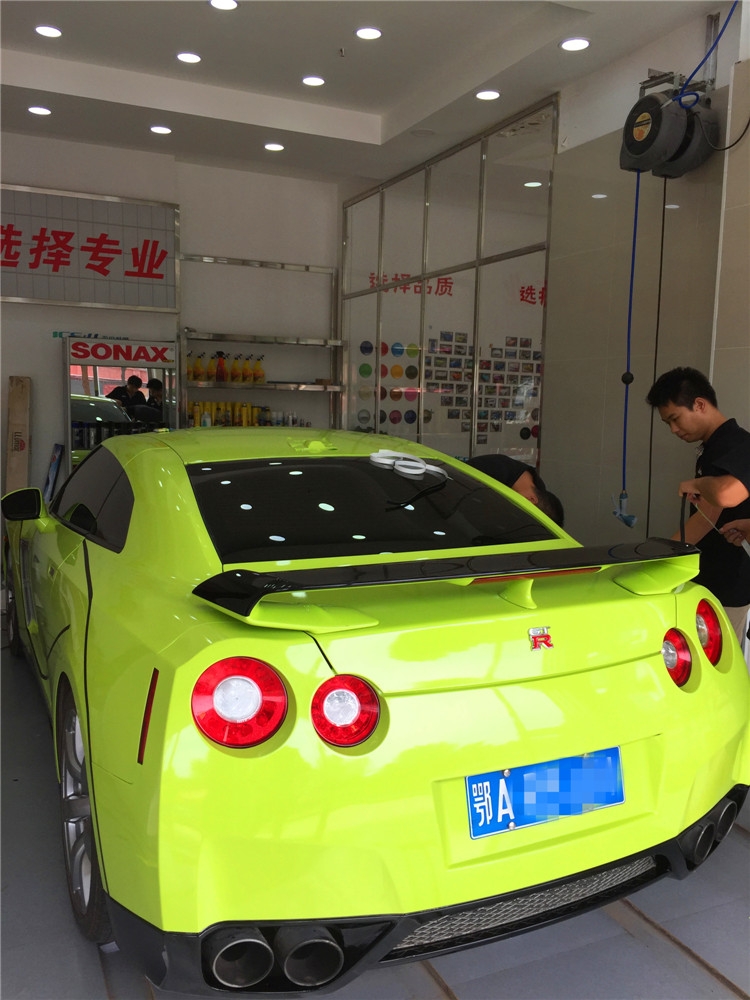 日產GTR艾利熒光綠車身改色貼膜效果圖