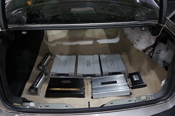 大眾帕薩特發(fā)燒汽車音響再次升級改裝丹拿S362喇叭、先鋒P99_重慶渝大昌