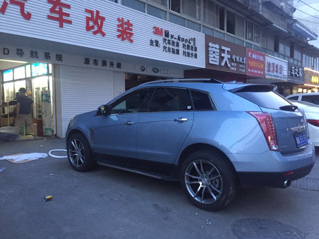 凱迪拉克SRX 升級(jí)私人定制鍛造。20寸 661胎齡