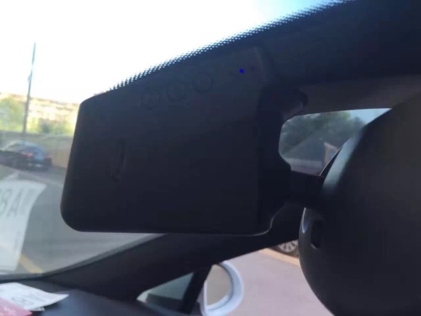 武漢樺臻電子行車記錄儀，保時捷卡宴加裝航帥專用記錄儀