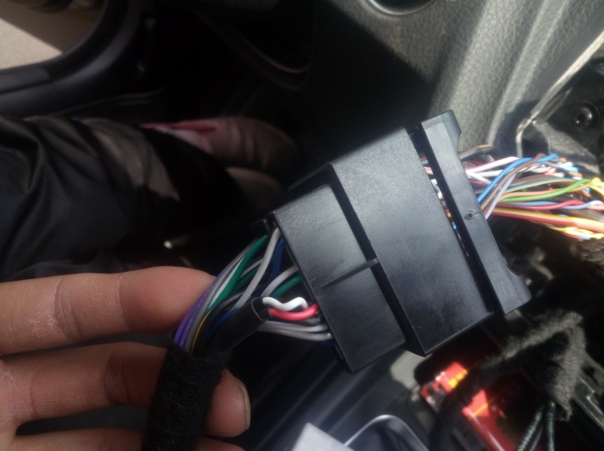 寶馬3系GT換安卓大屏導(dǎo)航