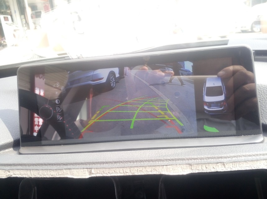 寶馬3系GT換安卓大屏導(dǎo)航